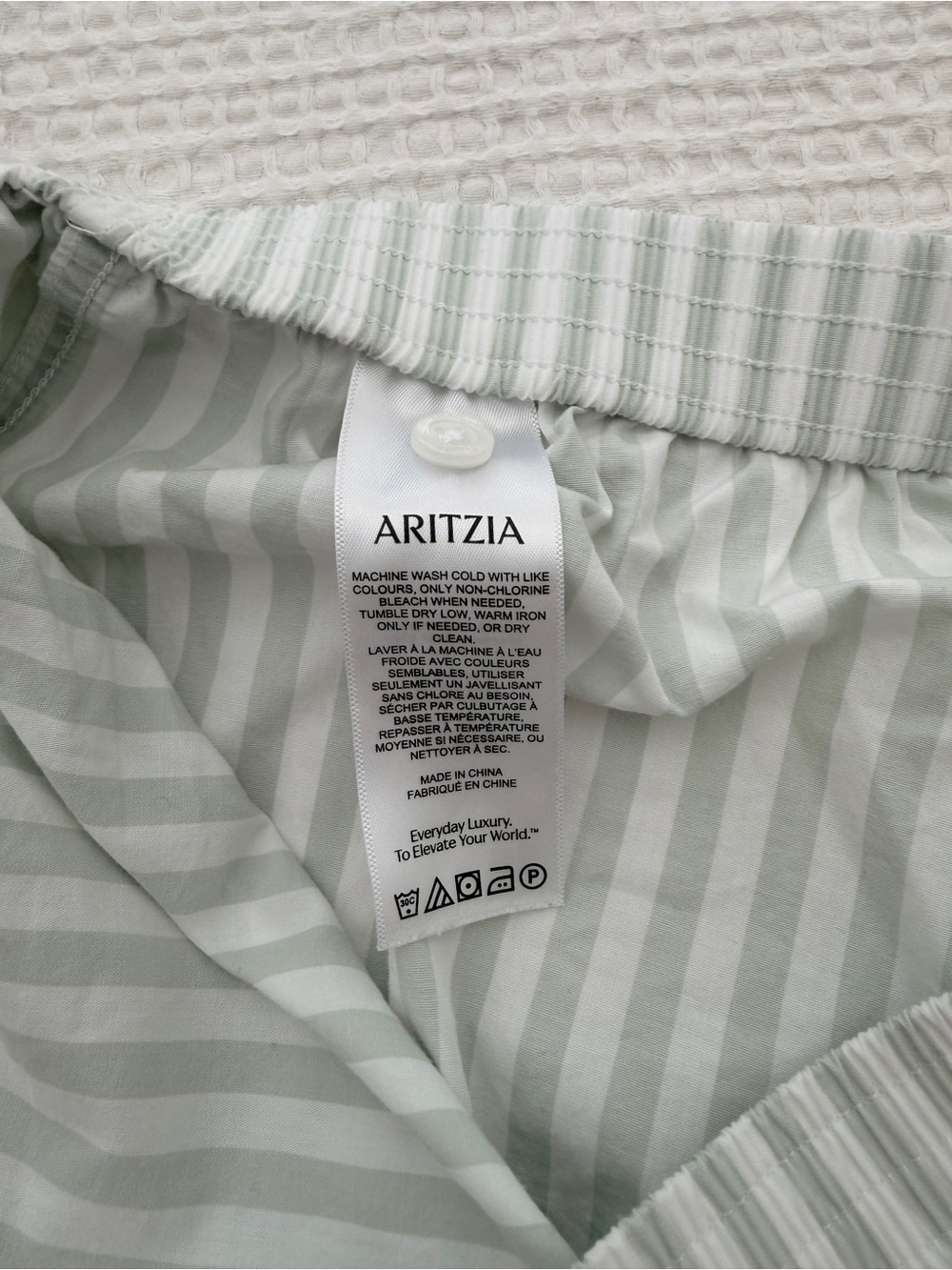 Aritzia Women’s Striped Boxer Shorts Size M - Picture 4 of 4